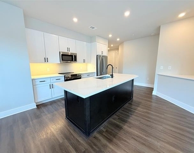 3255 Carlisle Street - Photo Thumbnail 1