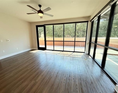 3255 Carlisle Street - Photo Thumbnail 9