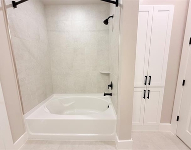 3255 Carlisle Street - Photo Thumbnail 13