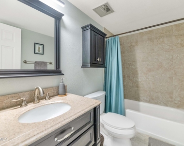 7830 E Camelback Road - Photo Thumbnail 11
