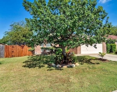 655 Mustang Court - Photo Thumbnail 1