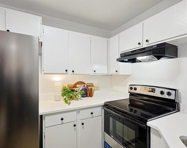 7652 Ronnie Drive - Photo Thumbnail 11