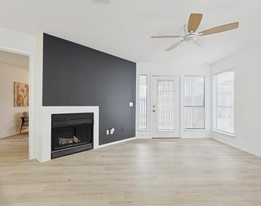 7652 Ronnie Drive - Photo Thumbnail 7