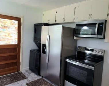 503 W Nash Street - Photo Thumbnail 5