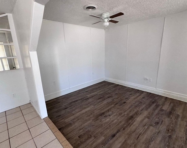 966 N La Salle Drive - Photo Thumbnail 25