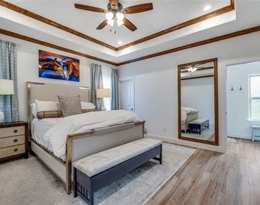 250 Alondrita Street - Photo Thumbnail 8