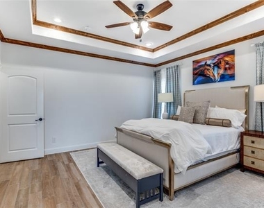 250 Alondrita Street - Photo Thumbnail 9