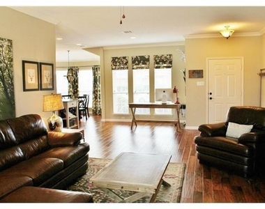 629 Rothschild Lane - Photo Thumbnail 1