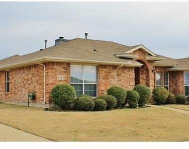 629 Rothschild Lane - Photo Thumbnail 18