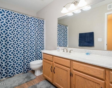 8826 W Diana Avenue - Photo Thumbnail 12