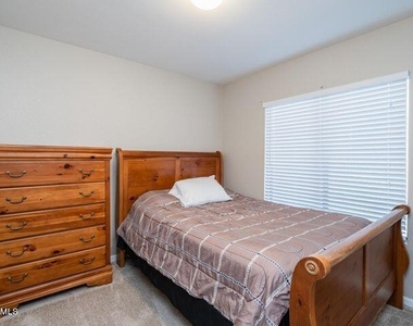 8826 W Diana Avenue - Photo Thumbnail 10