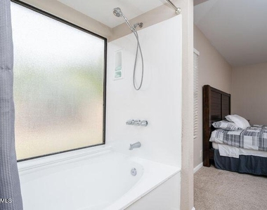 8826 W Diana Avenue - Photo Thumbnail 16