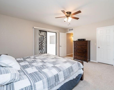 8826 W Diana Avenue - Photo Thumbnail 13
