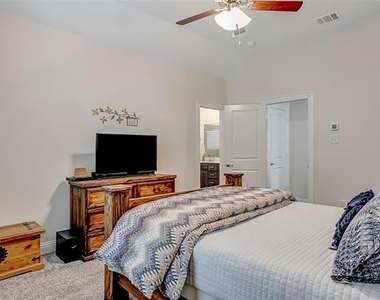 7205 Windy Meadow Drive - Photo Thumbnail 18