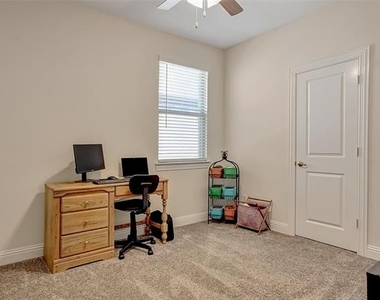 7205 Windy Meadow Drive - Photo Thumbnail 24