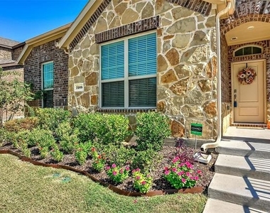 7205 Windy Meadow Drive - Photo Thumbnail 4