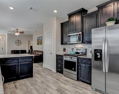 7205 Windy Meadow Drive - Photo Thumbnail 12