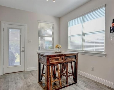7205 Windy Meadow Drive - Photo Thumbnail 14