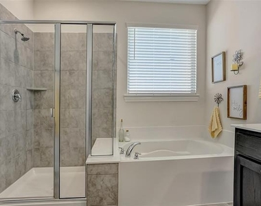 7205 Windy Meadow Drive - Photo Thumbnail 20