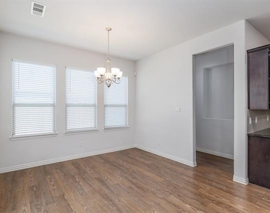 336 Emerald Creek Drive - Photo Thumbnail 12