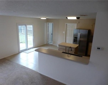 1572 Crown View Drive - Photo Thumbnail 8