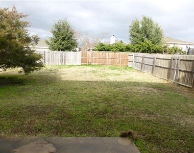 1572 Crown View Drive - Photo Thumbnail 18