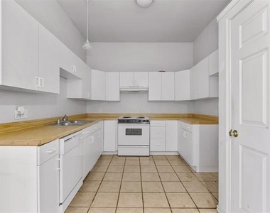 210 Joshua Boulevard - Photo Thumbnail 6