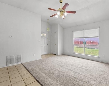 210 Joshua Boulevard - Photo Thumbnail 4