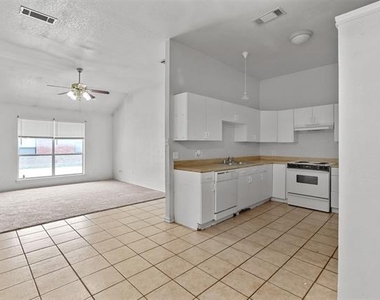 210 Joshua Boulevard - Photo Thumbnail 11