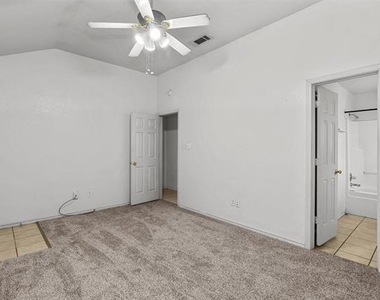 210 Joshua Boulevard - Photo Thumbnail 15
