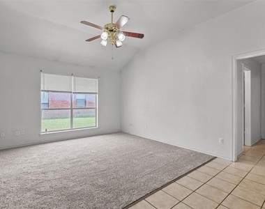 210 Joshua Boulevard - Photo Thumbnail 5