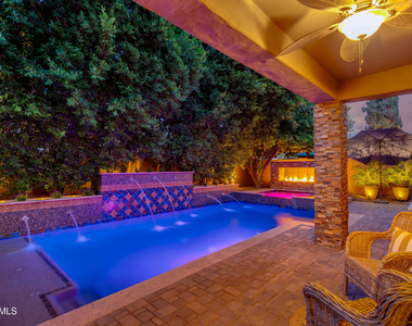 904 E Mead Drive - Photo Thumbnail 1