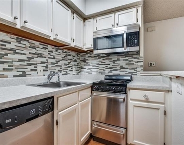 2311 Basil Drive - Photo Thumbnail 3