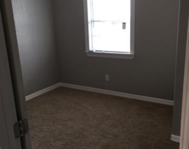 4027 Puget Street - Photo Thumbnail 6