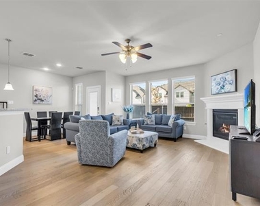 2953 Galveston Street - Photo Thumbnail 2