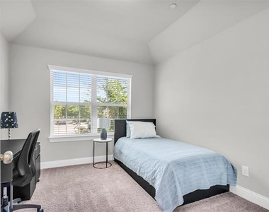 2953 Galveston Street - Photo Thumbnail 12