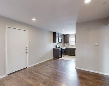 4545 Live Oak Street - Photo Thumbnail 11
