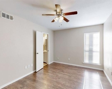 4545 Live Oak Street - Photo Thumbnail 10