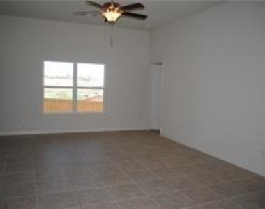 4617 Conley Lane - Photo Thumbnail 2