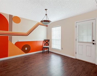 601 St Charles Drive - Photo Thumbnail 14