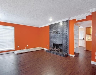 601 St Charles Drive - Photo Thumbnail 2