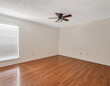 601 St Charles Drive - Photo Thumbnail 6