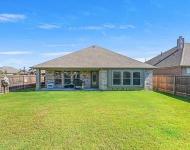 2740 Lisa Maria Street - Photo Thumbnail 19