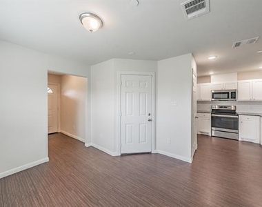 3518 Milan Street - Photo Thumbnail 2