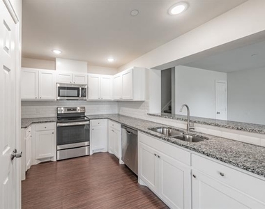 3518 Milan Street - Photo Thumbnail 7