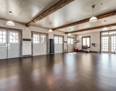 4031 Heatherton Drive - Photo Thumbnail 10