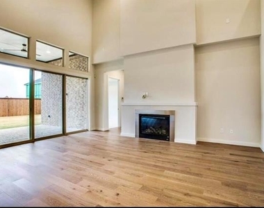 4031 Heatherton Drive - Photo Thumbnail 3