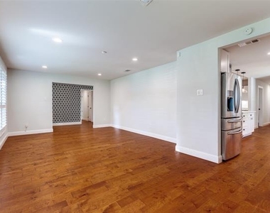 8647 Langdale Circle - Photo Thumbnail 7