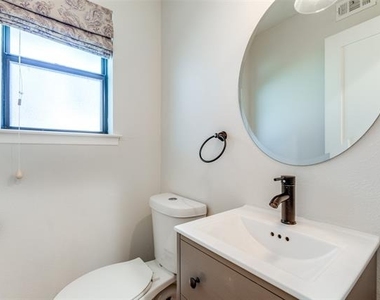8647 Langdale Circle - Photo Thumbnail 15