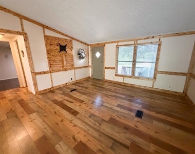102 Acres Loop - Photo Thumbnail 9